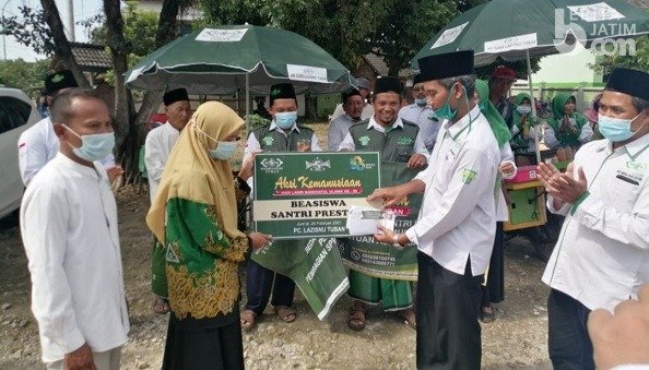 https://beritajatim.com/peristiwa/bakti-sosial-lazisnu-tuban-dari-bedah-rumah-hingga-pemberian-beasiswa/